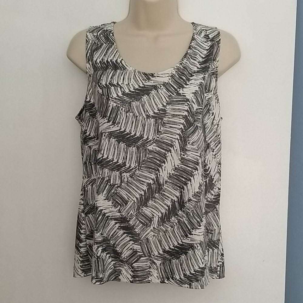 Chico's Travelers Classic Etched Leaf Tank M - Picture 3 of 12